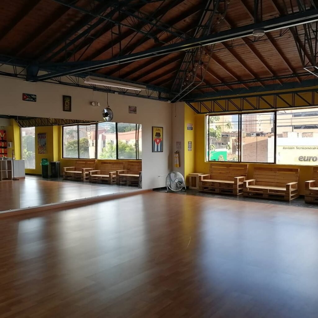 Alquiler por horas de salas para dar clases de baile